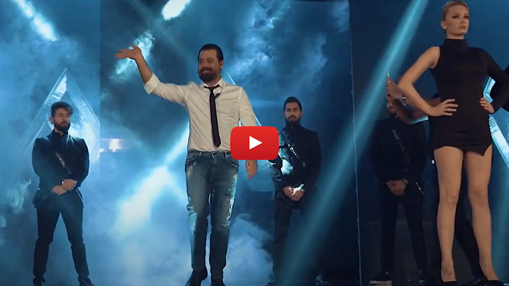 mounir-frontrow-vid-2