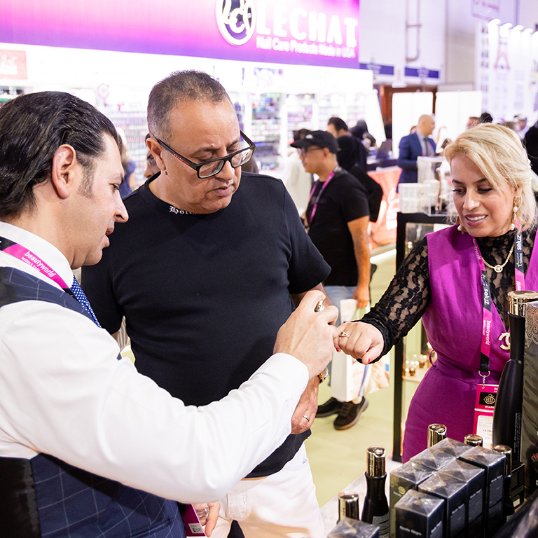 Beautyworld Middle East - Visitors & Exhibitor Interaction