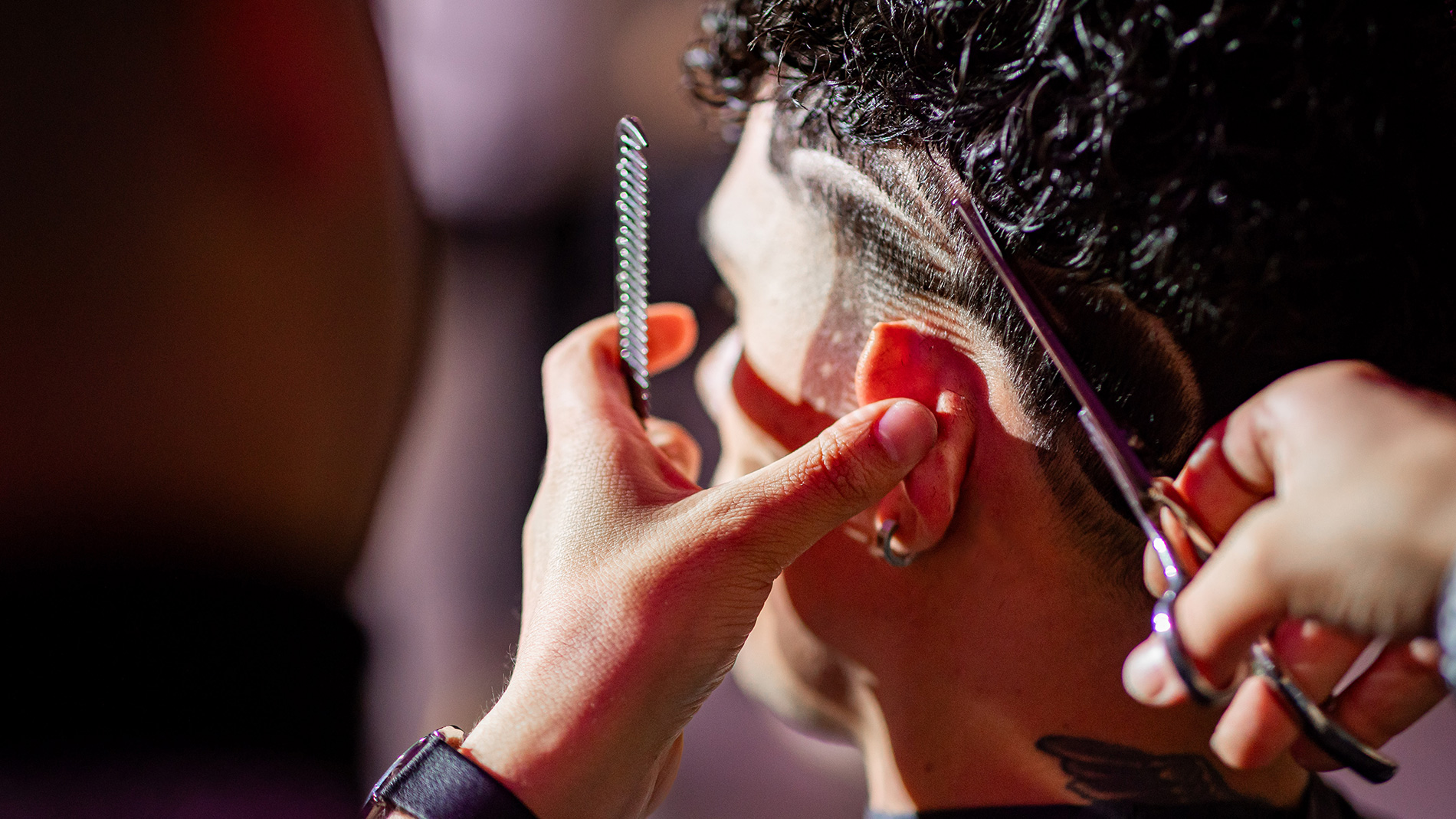 Hair cutting demonstration at beautyLIVE
